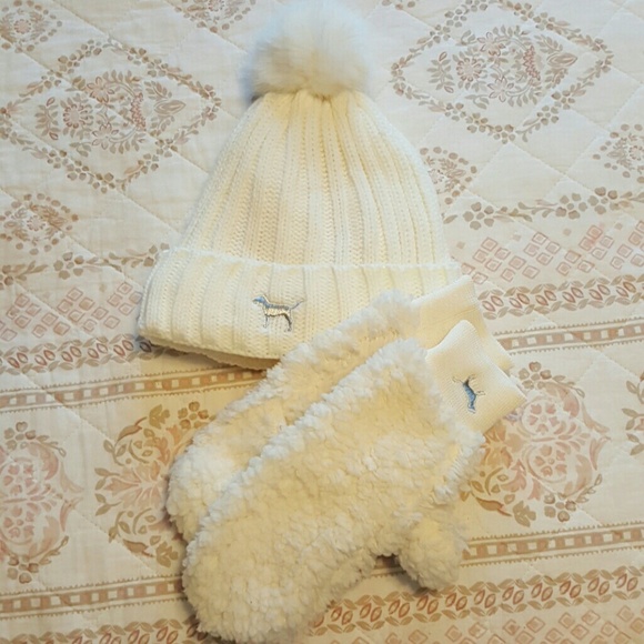 PINK Victoria's Secret Accessories - VS Pink Hat set